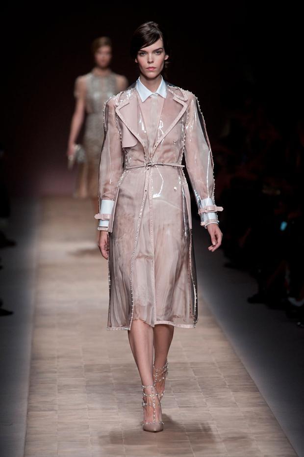 valentinto-clear-plastic-raincoat