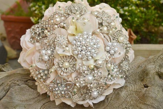 brooch bouquet