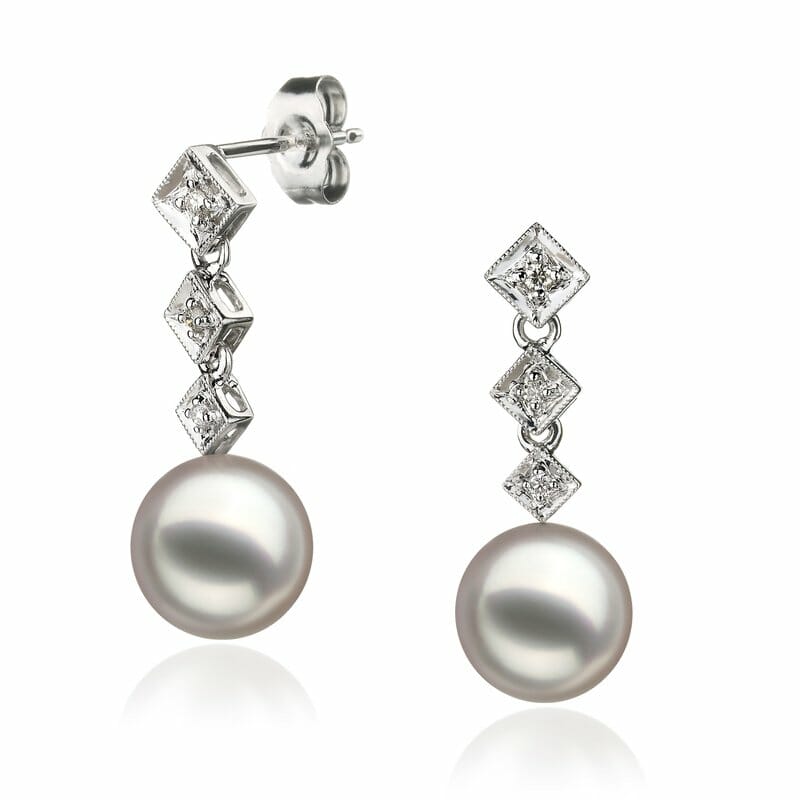white-gold-cultured-pearl-earrings