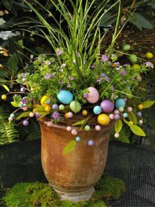 outdoor easter decorations