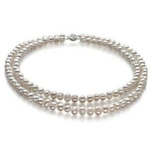 pearl necklace for young ladies