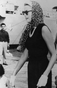 grace kelly wearing double strand pearl necklace