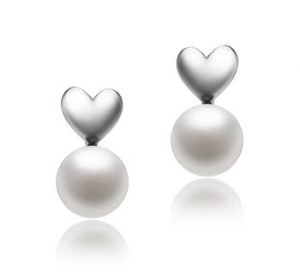 love pearl earrings set