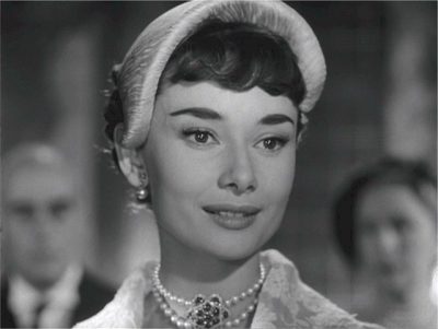 audrey hepburn pearl necklace