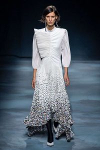 tight pleats fashion trends