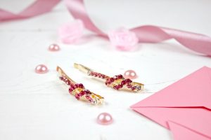 pearl hair clips