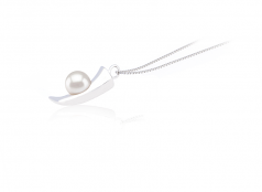 8-9mm AAAA Quality Freshwater Cultured Pearl Pendant in Larina White
