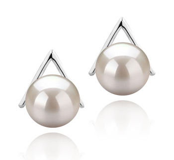 8-9mm AAAA Quality Freshwater Cultured Pearl Earring Pair in Africa White 8-9mm AAAA Quality Freshwater Cultured Pearl Earring Pair in Africa White